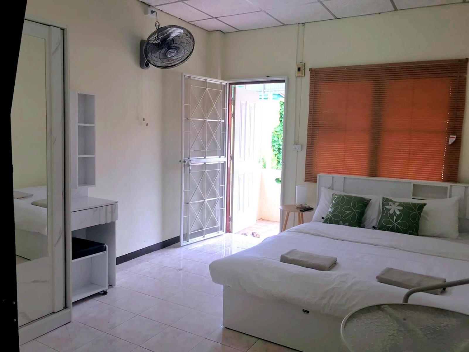 S.P.C Apartment By Brodderud بانكوك المظهر الخارجي الصورة